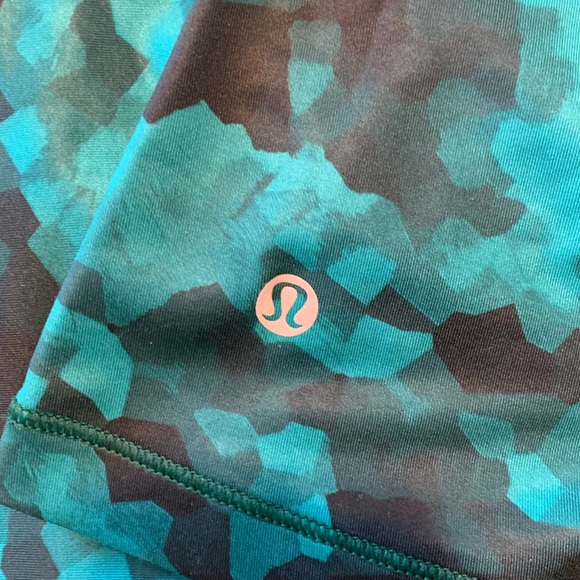 LULULEMON Green and blue camo one shoulder tanktop - Picture 3 of 3